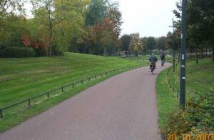 fietsroute door groenzone in centrum
